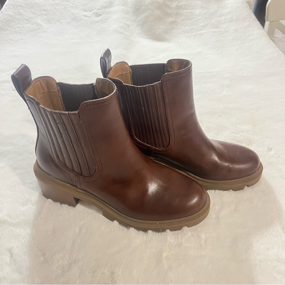 Womens Brown‎ Faux Leather Chelsea Boots Lug Sole Chunky Heel Size 9